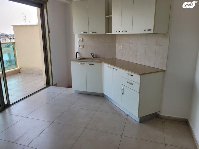 גג/ פנטהאוז, ביאליק, מרכז, קרית עבודה, חולון