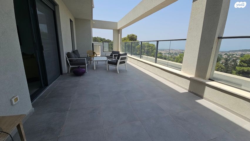 דירה, לבונה, כפר ורדים