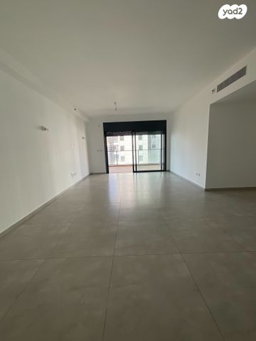 דירה, אמנון ליפקין שחק 10, נוף הטיילת, נתניה