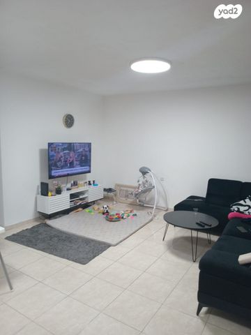 דירה, שער ציון, קרית שרת מערב, חולון