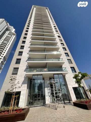 אמנון ליפקין שחק 10