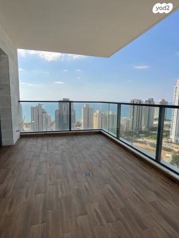 דירה, אמנון ליפקין שחק 10, נוף הטיילת, נתניה