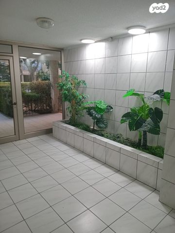 דירה, שער ציון, קרית שרת מערב, חולון