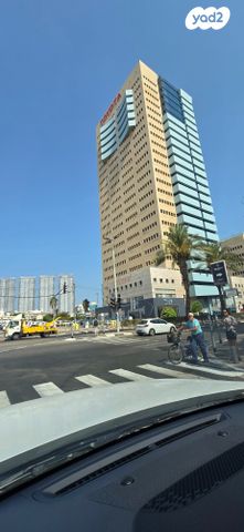 יגאל אלון 67