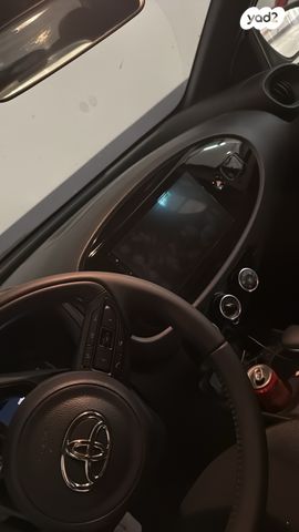 טויוטה אייגו X