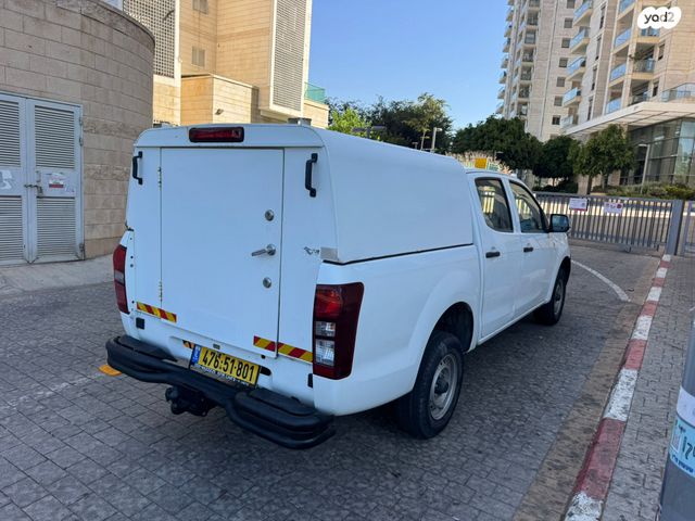 איסוזו די-מקס