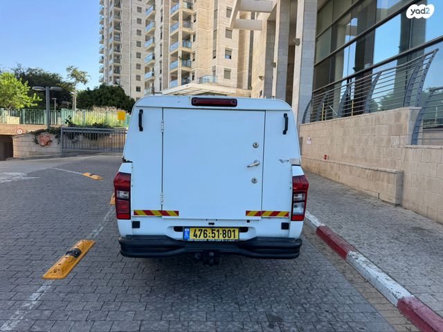 איסוזו די-מקס