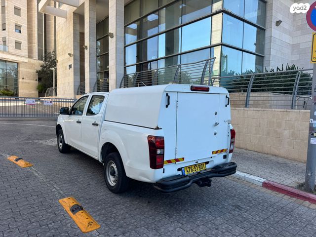 איסוזו די-מקס