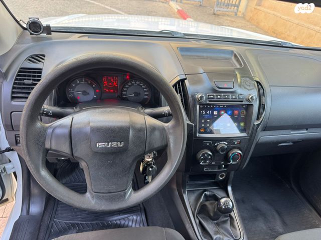 איסוזו די-מקס