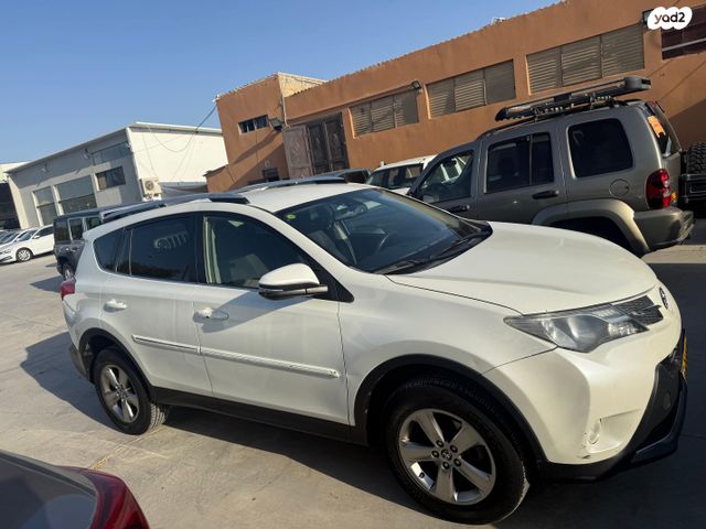 טויוטה RAV4