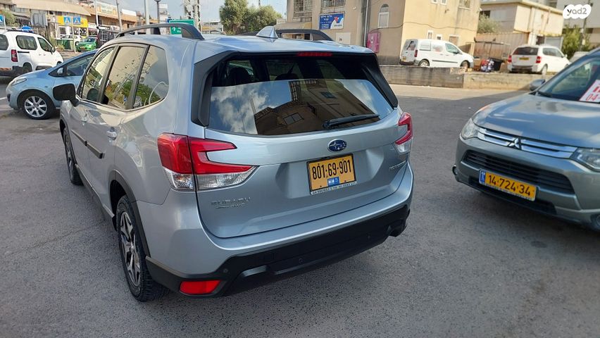 סובארו פורסטר