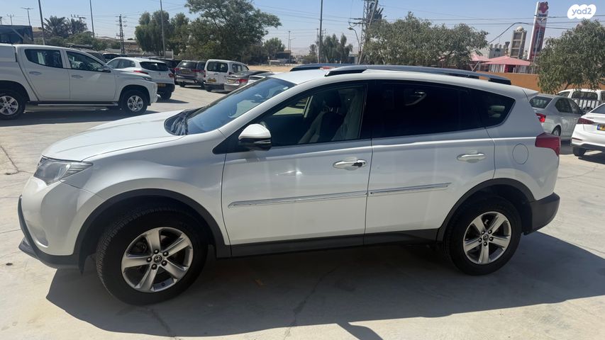 טויוטה RAV4