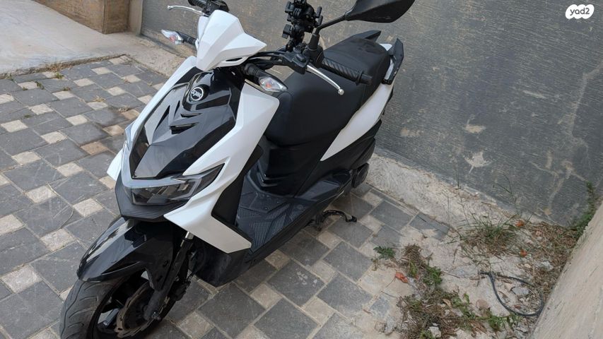 מודעת רכב סאן יאנג Jet 4 RX