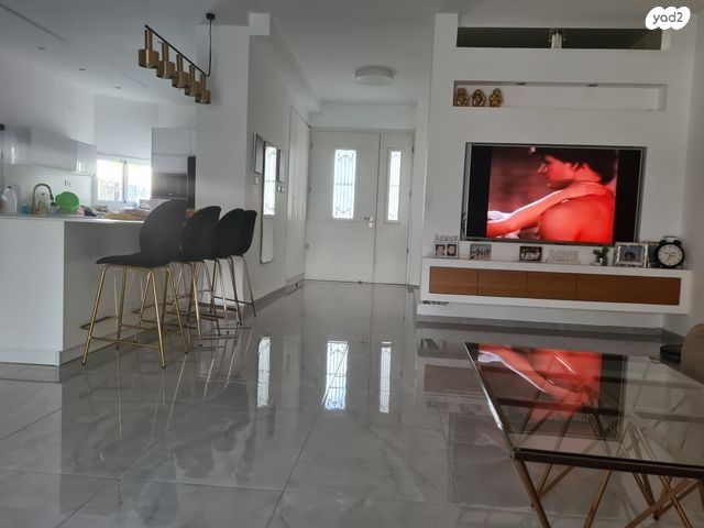 בית פרטי/ קוטג', זלמן שניאור 10, קרית בנימין, קרית אתא