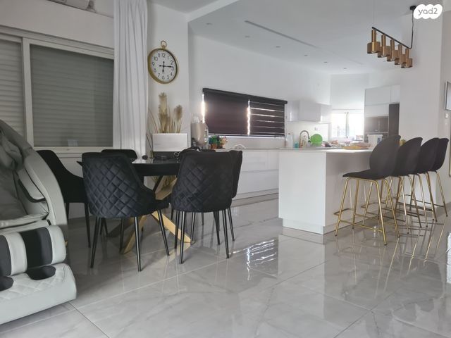 בית פרטי/ קוטג', זלמן שניאור 10, קרית בנימין, קרית אתא