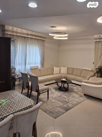 גג/ פנטהאוז, חיים בר לב 5, גן מוטה גור, עכו