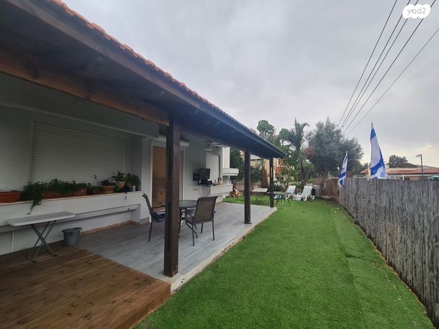 בית פרטי/ קוטג', זלמן שניאור 10, קרית בנימין, קרית אתא