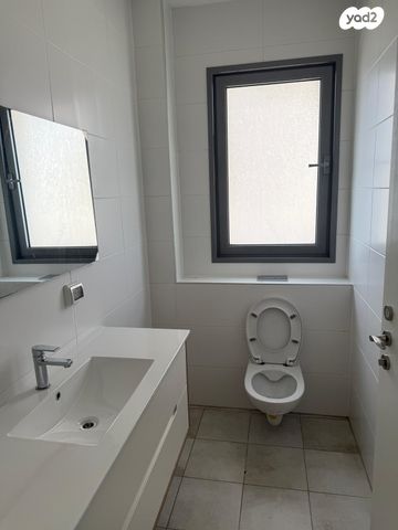 דירה, יצחק שמיר 14, רמת הדר, גבעת שמואל