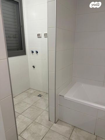 דירה, יצחק שמיר 14, רמת הדר, גבעת שמואל