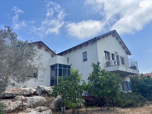 דרך חומה ומגדל 1