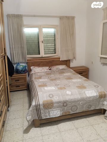 בית פרטי/ קוטג', הורדים 29, בית יצחק שער חפר, בית יצחק שער חפר