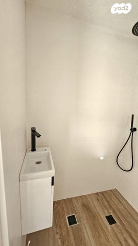 יחידת דיור, יוסף טרומפלדור 19, שיכון ב', קרית שמונה