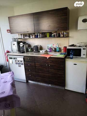 משרדים, משכית 22, אזור תעשיה, הרצליה