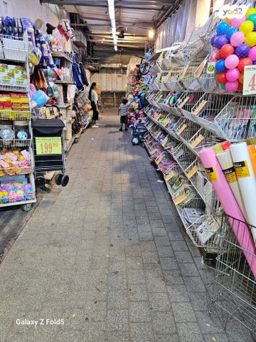 חנויות/ שטח מסחרי, אחד העם 13, א' / צפון מזרח העיר, רחובות