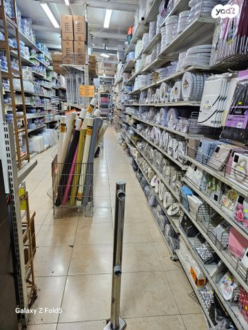 חנויות/ שטח מסחרי, אחד העם 13, א' / צפון מזרח העיר, רחובות