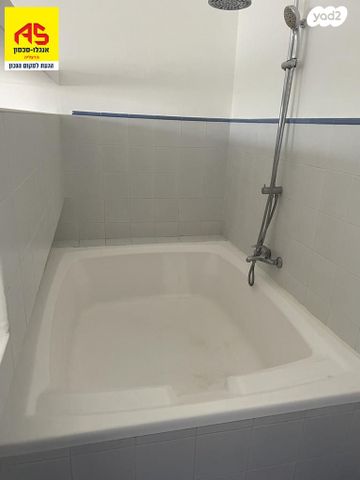 גג/ פנטהאוז, נחל בשור, אלון, רמת השרון