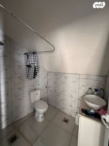 בית פרטי/ קוטג', אלונים 1, חיננית, חיננית