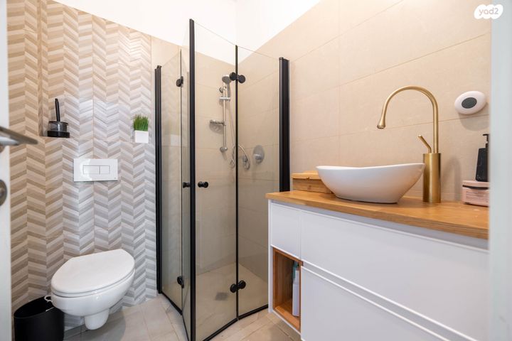 דירה, הרב קטרוני 31, מחנה יהודה, פתח תקווה