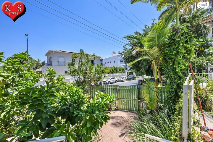 בית פרטי/ קוטג', האירוס, ראשון לציון