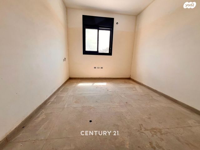 דירת גן, הרב אברהם זקן, מורדות ארנונה, ירושלים