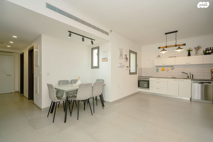 דירה, החורש, חריש