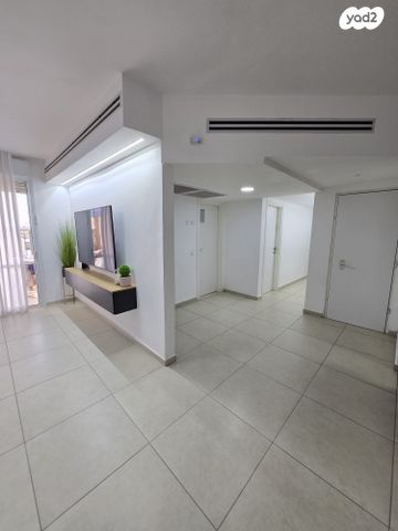 דירה, שבט יהודה 15, אחיסמך, לוד