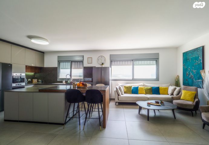 גג/ פנטהאוז, ליבנה, יצחק שמיר, נהריה