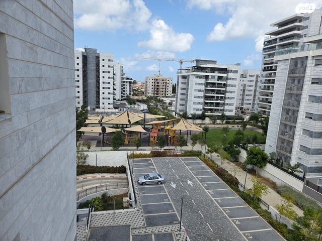 דירה, חיים לבב, יצחק שמיר, נהריה