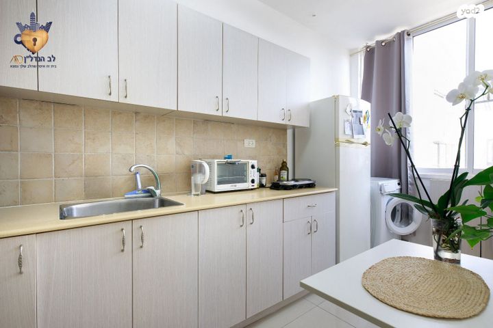 דירה, דניאל 57, לב העיר, בת ים