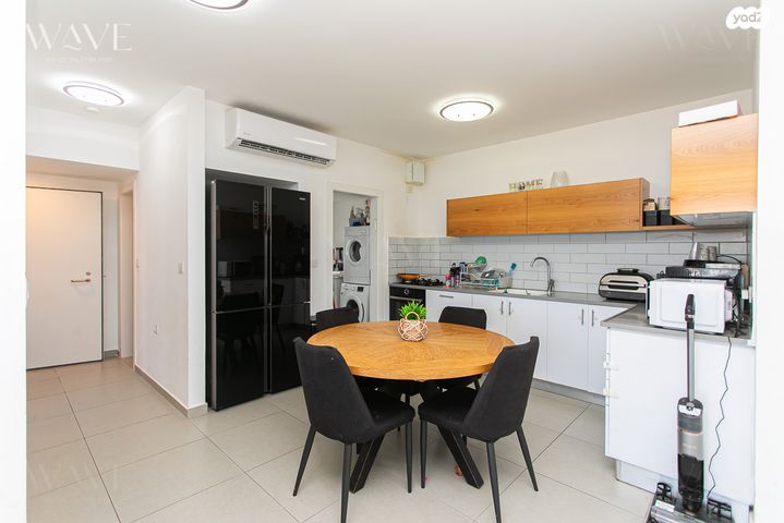 גג/ פנטהאוז, האגמית, החותרים, טירת כרמל