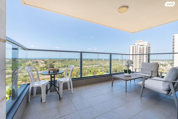 דירה, השיקמים 3, נוף ים - מע"ר, אור עקיבא