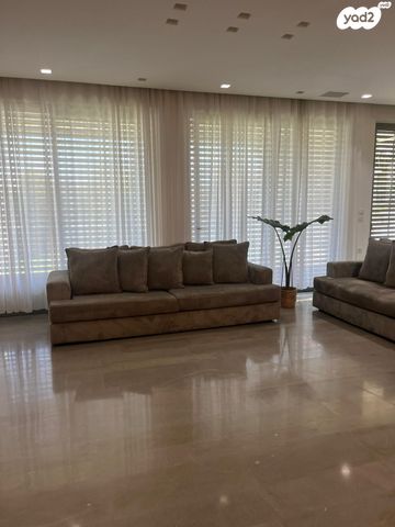 דירת גן, מרגוע, עג'מי, גבעת העליה, תל אביב יפו