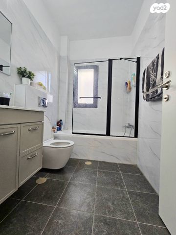 דירה, נתיבות