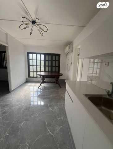 שדרות ירושלים 73