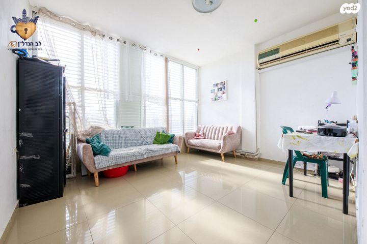 דירה, דניאל 57, לב העיר, בת ים