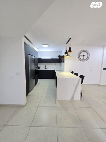 דירה, שבט יהודה 15, אחיסמך, לוד