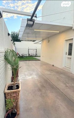 בית פרטי/ קוטג', תל חי, נאות הפרחים, גן יבנה