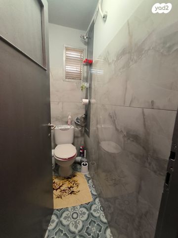 דירה, יעלים, ערד