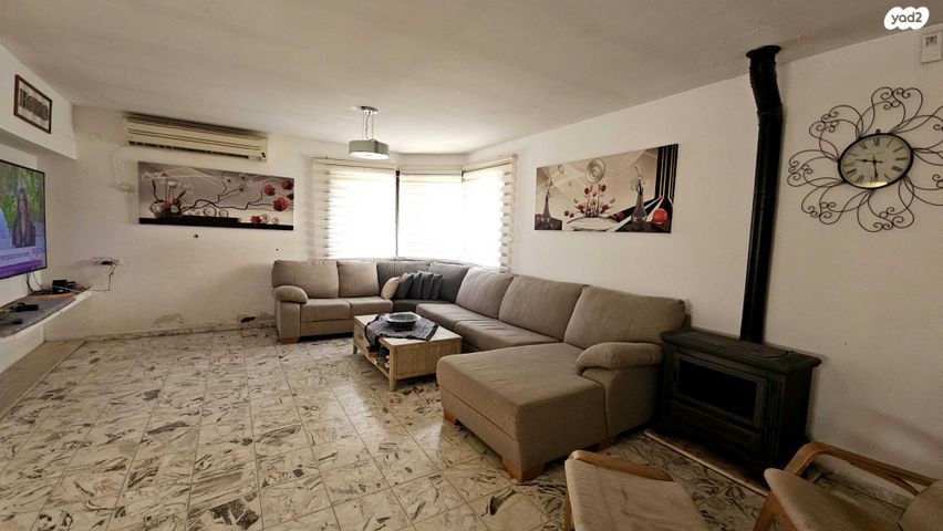 בית פרטי/ קוטג', מיתר / כרמית