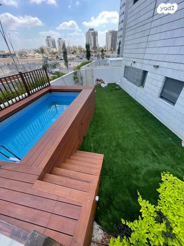 דירת גן, כרמי הנדיב, אחוזת רוטנר, קרית מלאכי